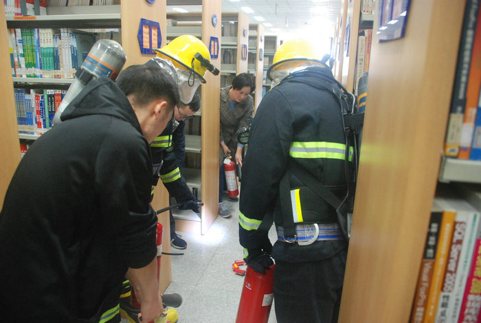 15a85c4391de4438a966ff2a85666d5f.jpg 3.jpg