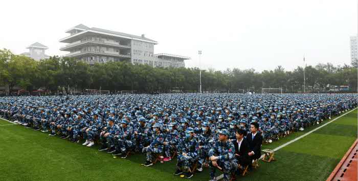 华北电力大学举行2020级新生开学典礼