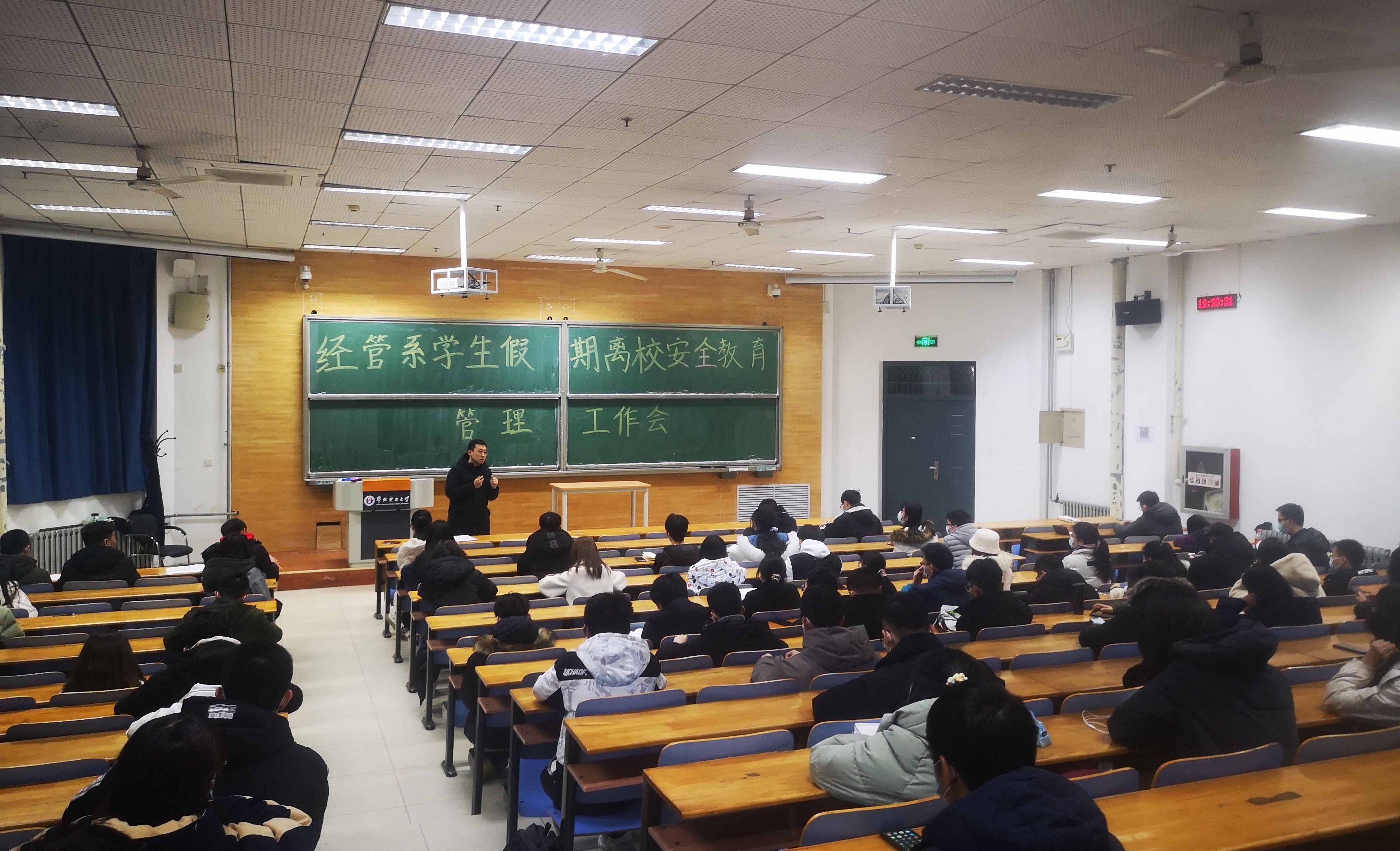 c9a40fd104c9482c94c8ec6833792a6b.jpg c9a40fd104c9482c94c8ec6833792a6b.jpg