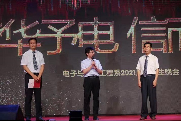 8cdcd7b302b8455ab42dd2d6bdf2b819.jpg