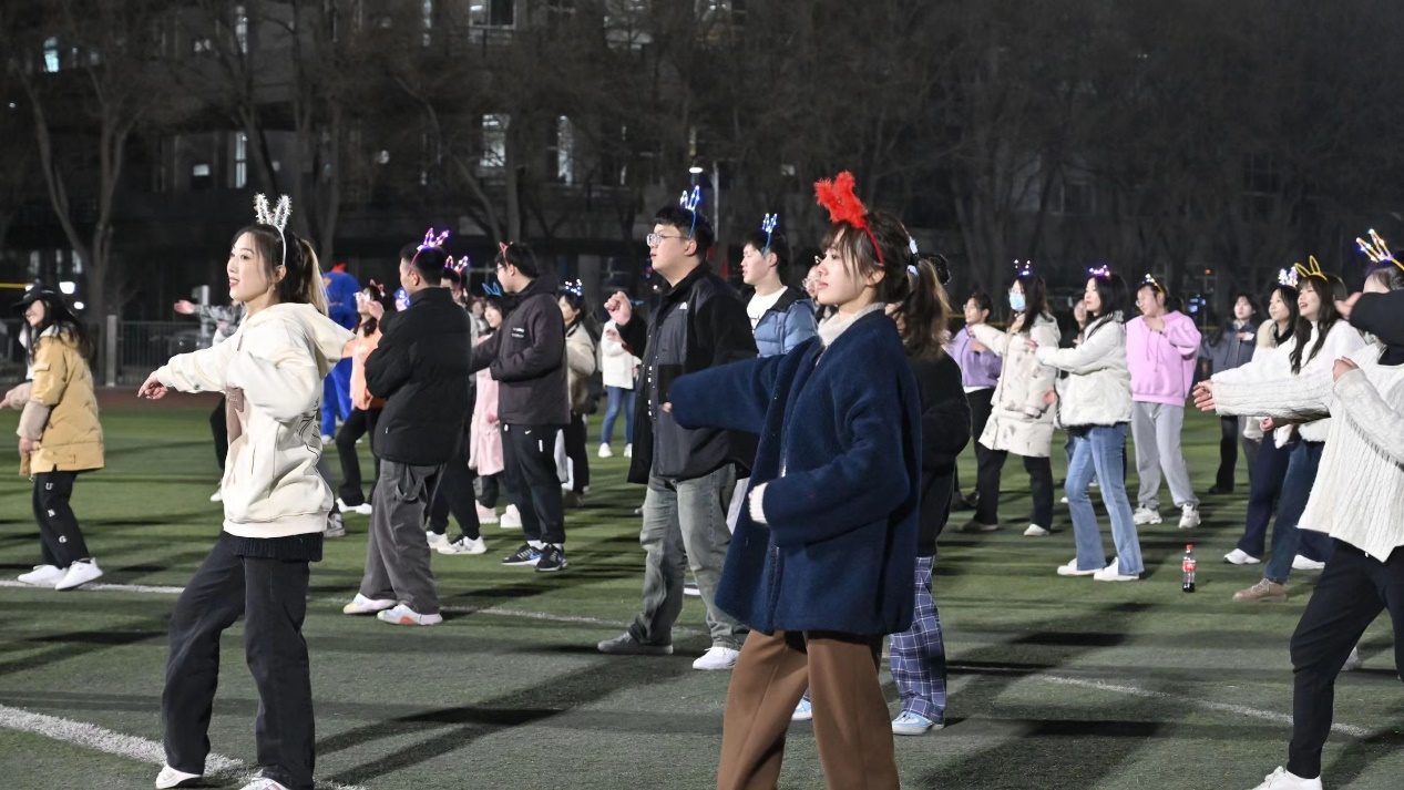 0f20107c017d4417a62ff2f69f341fb6.jpeg