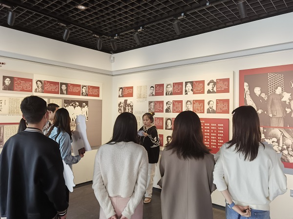 15f38fc5c0b249fd93262f9beff916b5.jpg 2.jpg