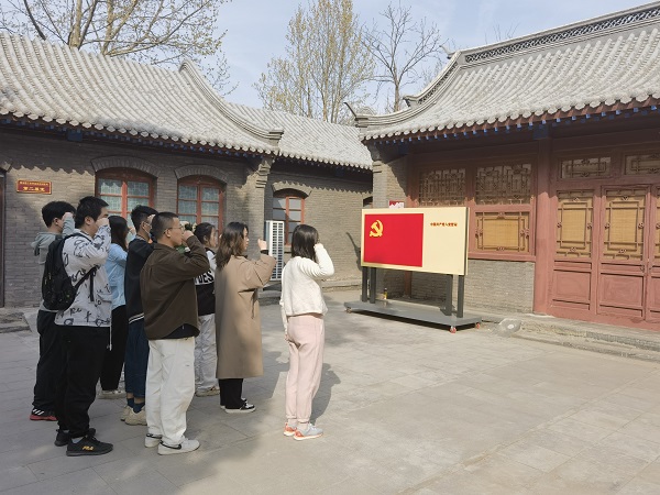 3dd2bb24d94143a396125064412d7d19.jpg 3.jpg