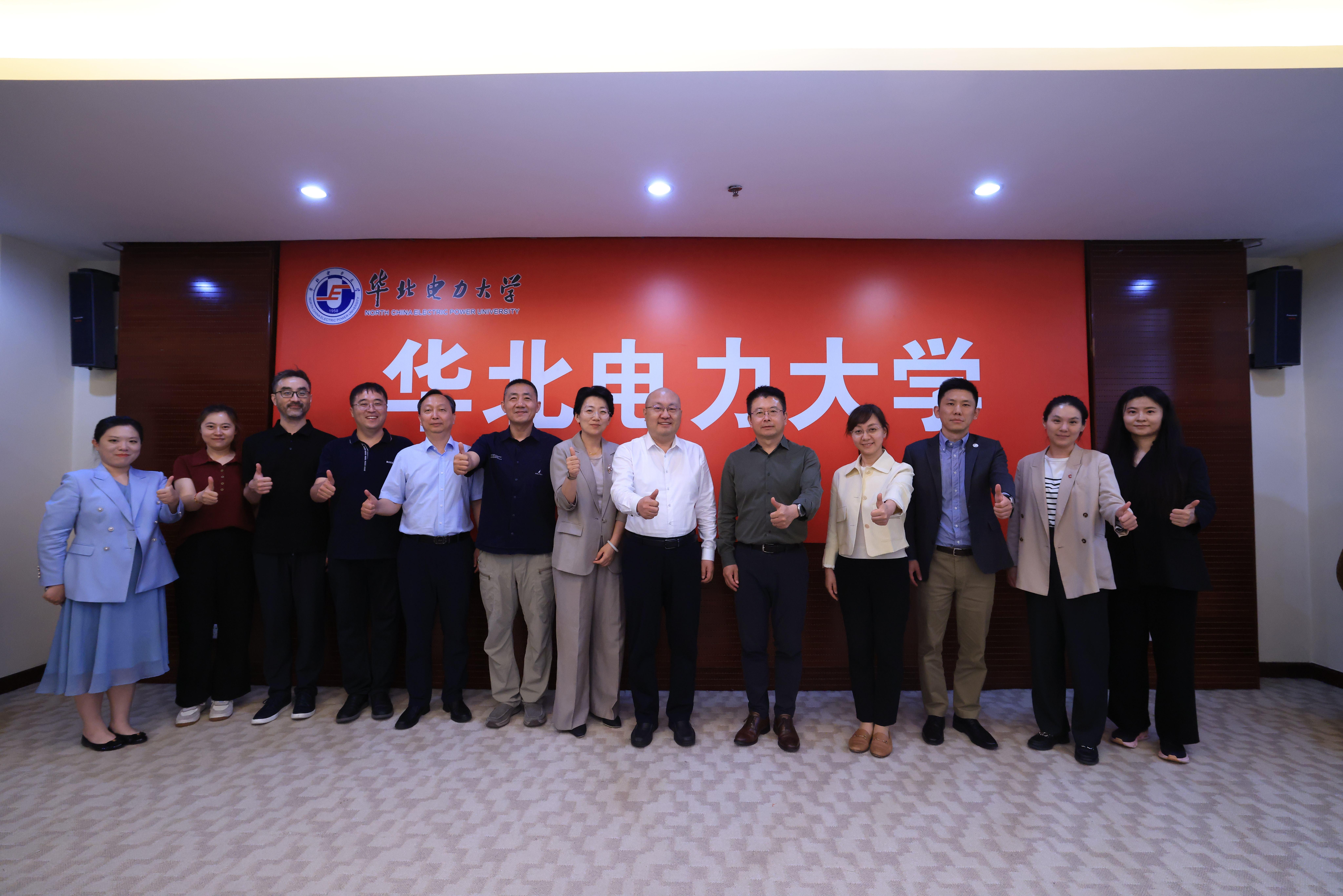 教留服签约 大合照(1).jpg