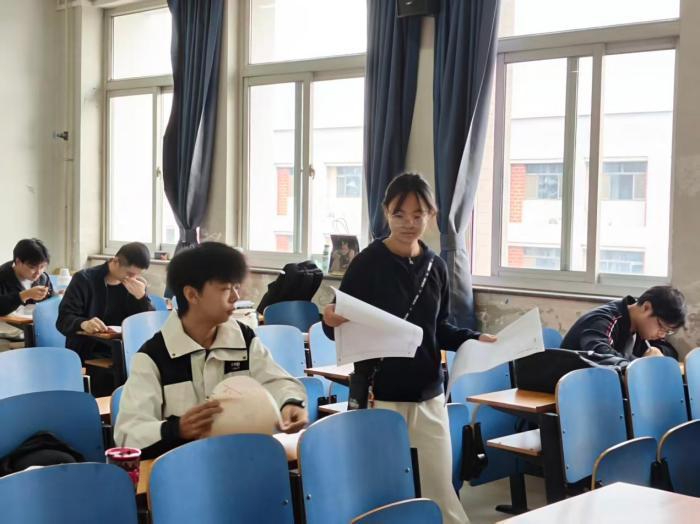 图片2.jpg 图片2.jpg